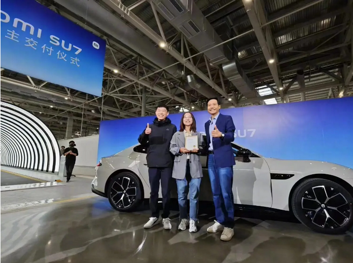 Xiaomi Motors erhöht die Produktion des begehrten SU7 Elektroautos aufgrund der überwältigenden Nachfrage. Der Fokus liegt dabei auf der High-End-Version SU7 Max. Ursprünglich geplante Produktionszahlen werden deutlich angehoben. ()