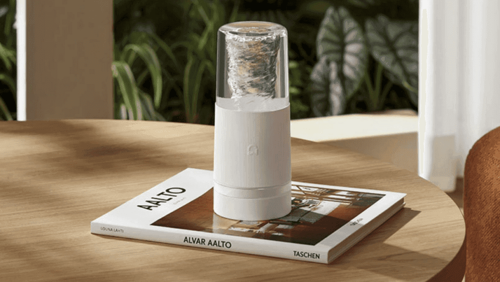 Der Xiaomi Mijia Portable Juicer Cup 2 ist ein leistungsstarker und kompakter tragbarer Mixer, der in 40 Sekunden frische Smoothies zubereitet.