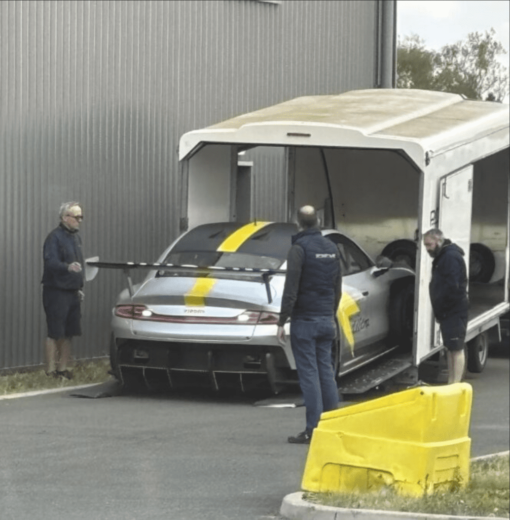 Der Xiaomi SU7 Ultra überzeugt mit seiner Leistung, fortschrittlicher Technik und ist bereit, die Automobilwelt zu erobern.