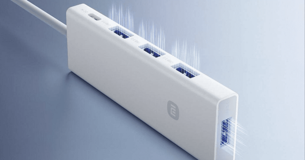 Der Xiaomi 4-in-1 Double Head Splitter ermöglicht schnelle Datenübertragungen mit bis zu 5Gbps und bietet Sicherheit gegen Überspannungen.