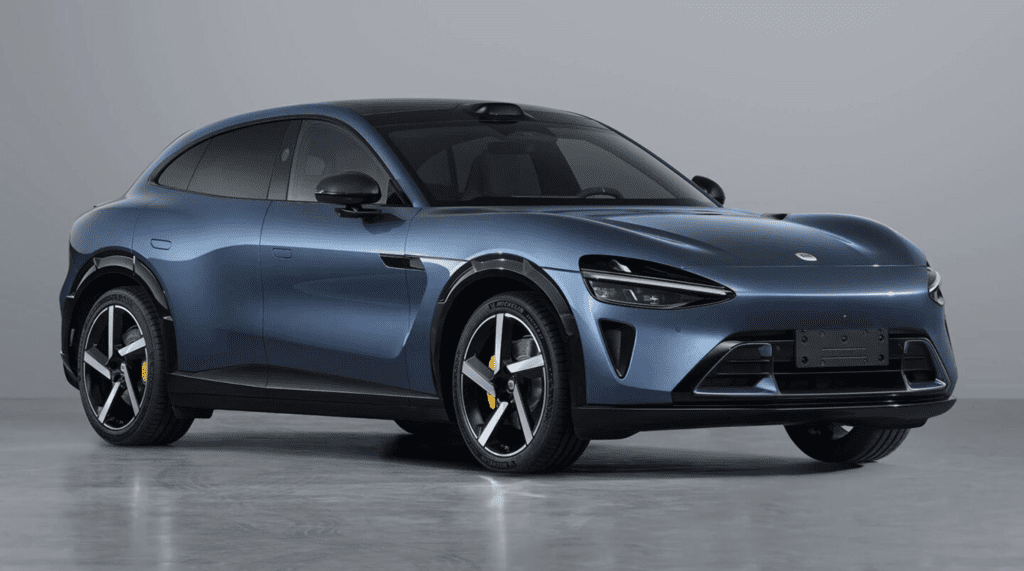 Der Xiaomi YU7, Xiaomis erstes SUV, bringt innovative Technologien und futuristisches Design. Marktstart: Mitte 2025.