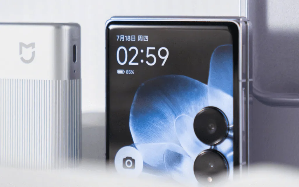 Der Xiaomi MIX FLIP 2 revolutioniert das Falt-Smartphone-Segment mit einem verbesserten Kamerasystem und leistungsstarker Technologie.